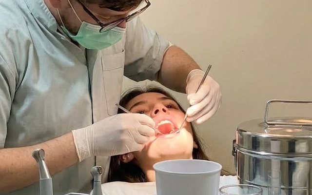 Atención odontológica general en el consultorio